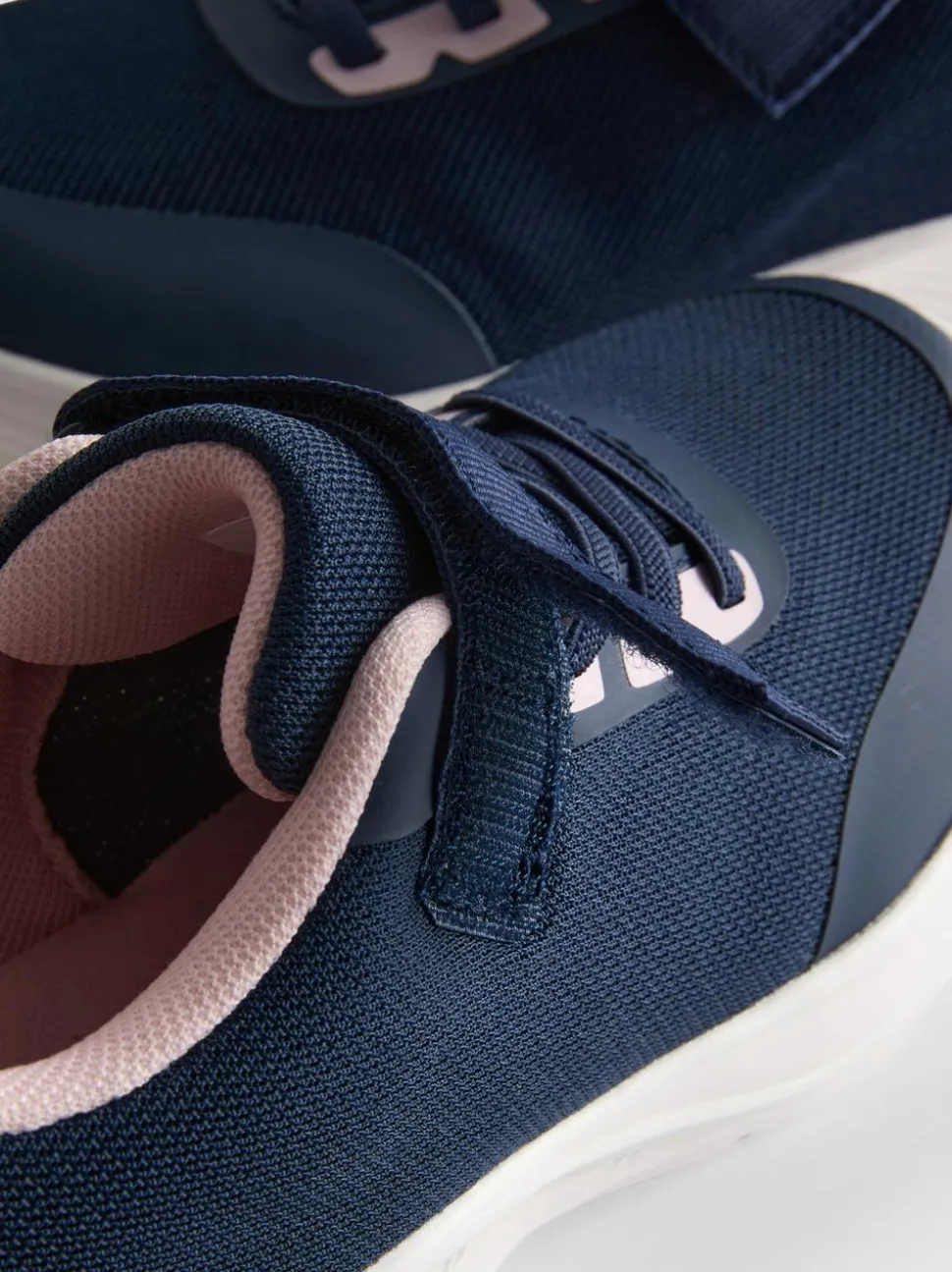 Low-Top-Sneaker