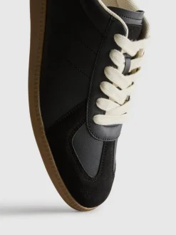 Low-Top-Sneaker