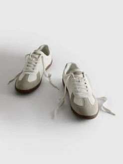 Low-Top-Sneaker
