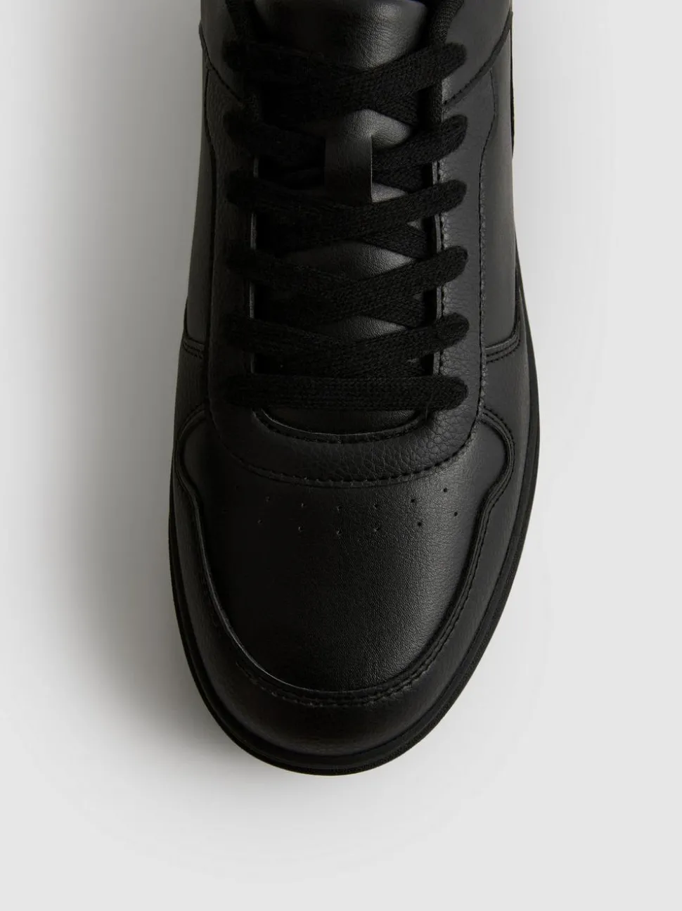 Low-Top-Sneaker mit Einsätzen