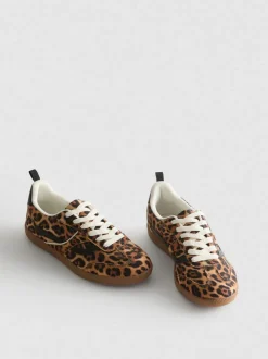 Low-Top-Sneaker mit Gummisohle und Leopardenmuster