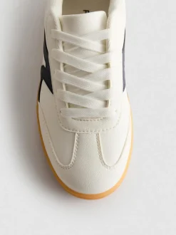 Low-Top-Sneaker mit Gummisohle