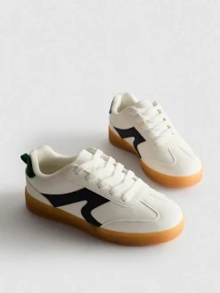 Low-Top-Sneaker mit Gummisohle