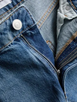 Lässige, gerade Denim-Jeans mit niedriger Leibhöhe