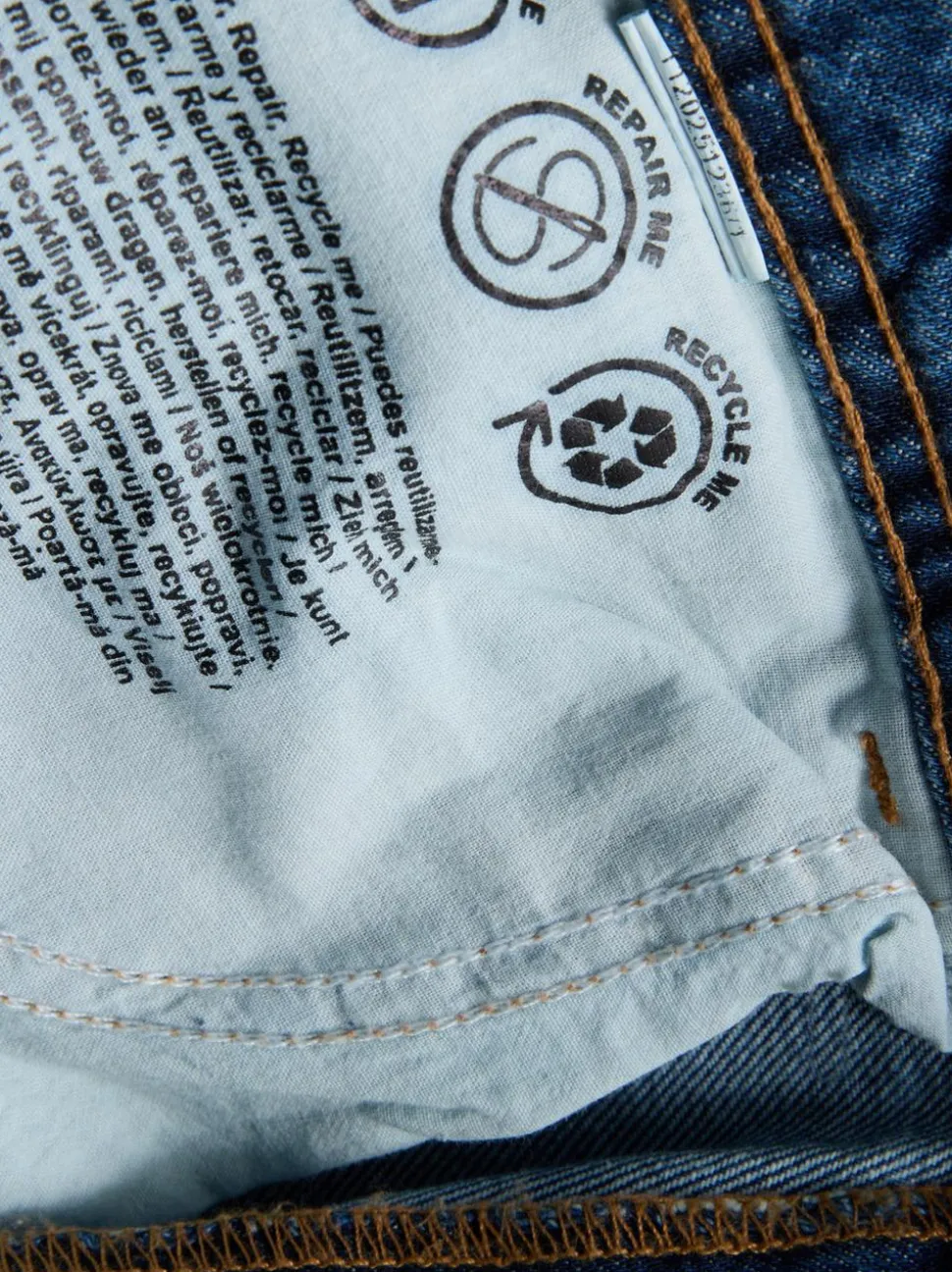 Lässige High-Waist-Jeans
