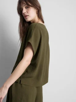 Lässiges Rundhalsshirt aus atmungsaktivem Stoff