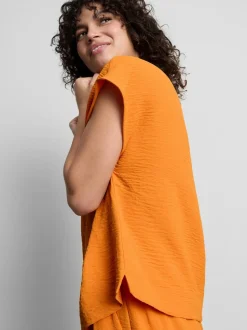 Lässiges Rundhalsshirt aus atmungsaktivem Stoff