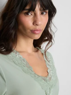 Lässiges Schlafshirt mit hohem Modalanteil