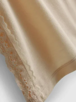 Lässiges Trägertop mit Spitzenbesatz
