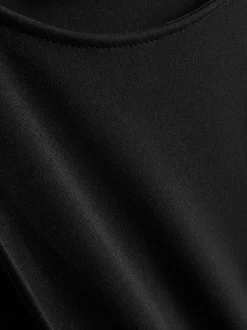 Midikleid mit tiefer Taille