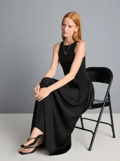 Midikleid mit tiefer Taille