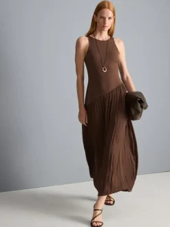 Midikleid mit tiefer Taille