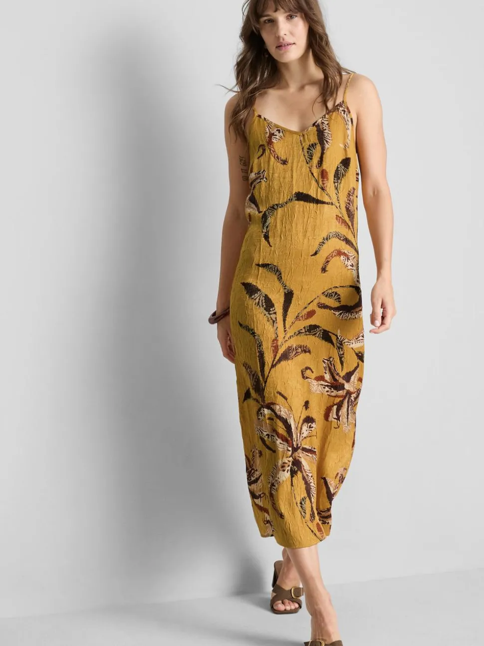 Midi-Trägerkleid aus Satin in Knitteroptik