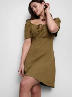Milchmädchen-Minikleid in Knitteroptik