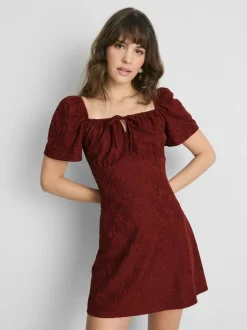 Milchmädchen-Minikleid in Knitteroptik