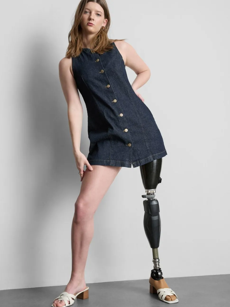 Minikleid aus Baumwoll-Denim mit Knopfleiste
