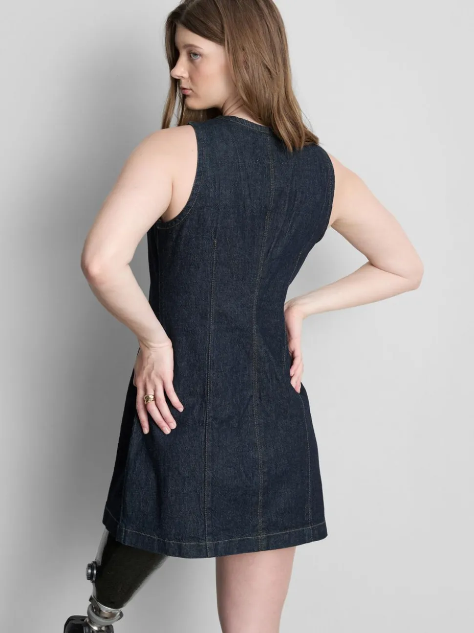 Minikleid aus Baumwoll-Denim mit Knopfleiste