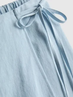 Mini-Skort aus Leinengemisch seitlich zum Binden