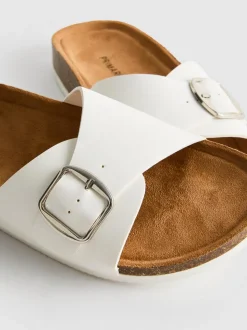 Mules mit Schnallenriemen