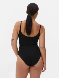 Nahtloser, figurformender Body