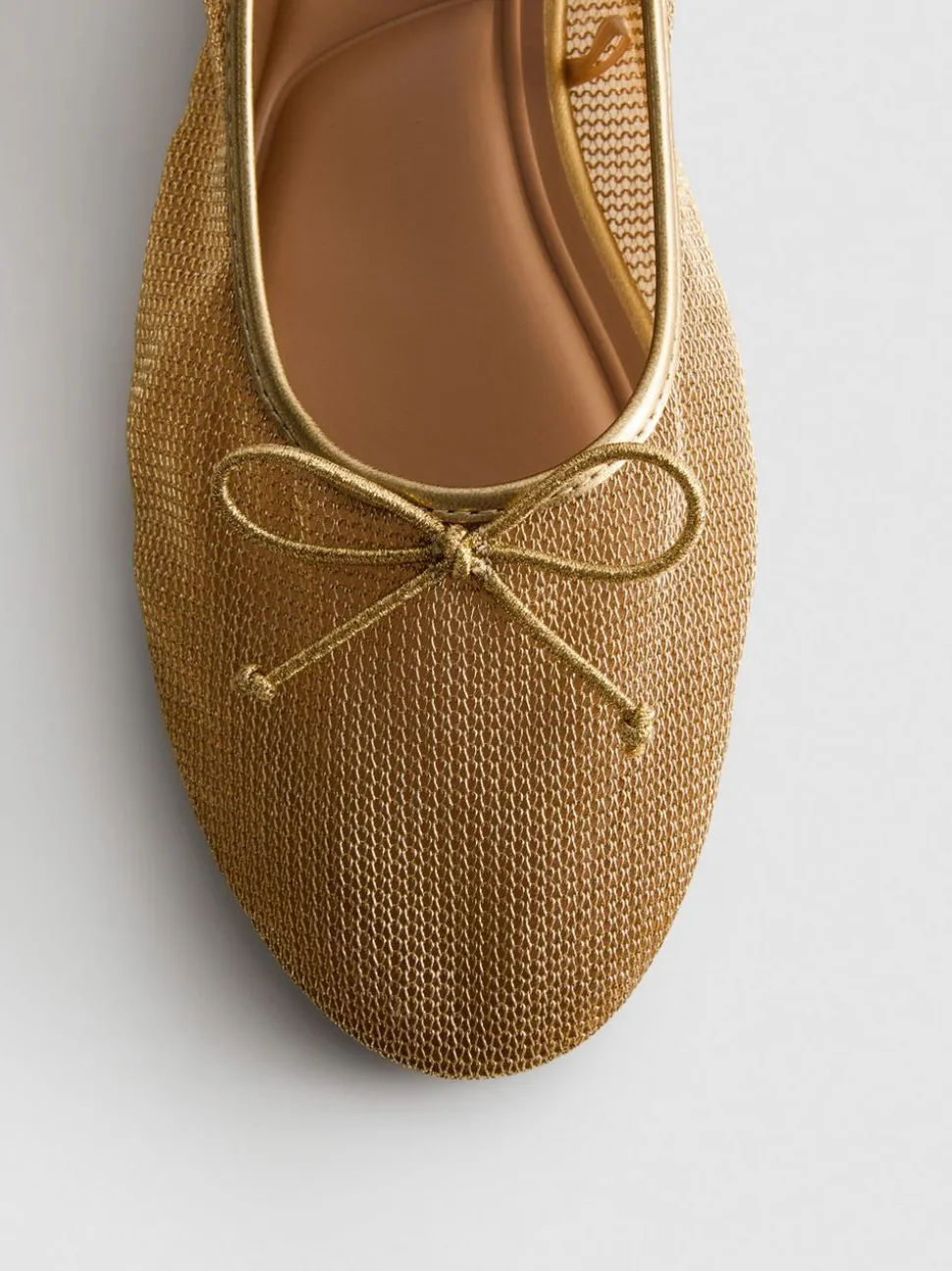 Netzstoff-Ballerinas in Metallic-Optik