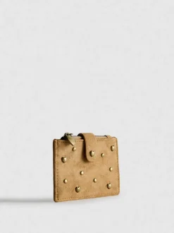 Nietenbesetzte Brieftasche mit Kartenfächern