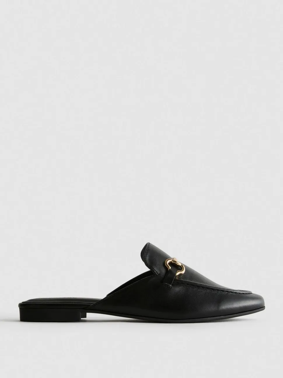 Offene Kunstleder-Loafer mit Trensen-Detail