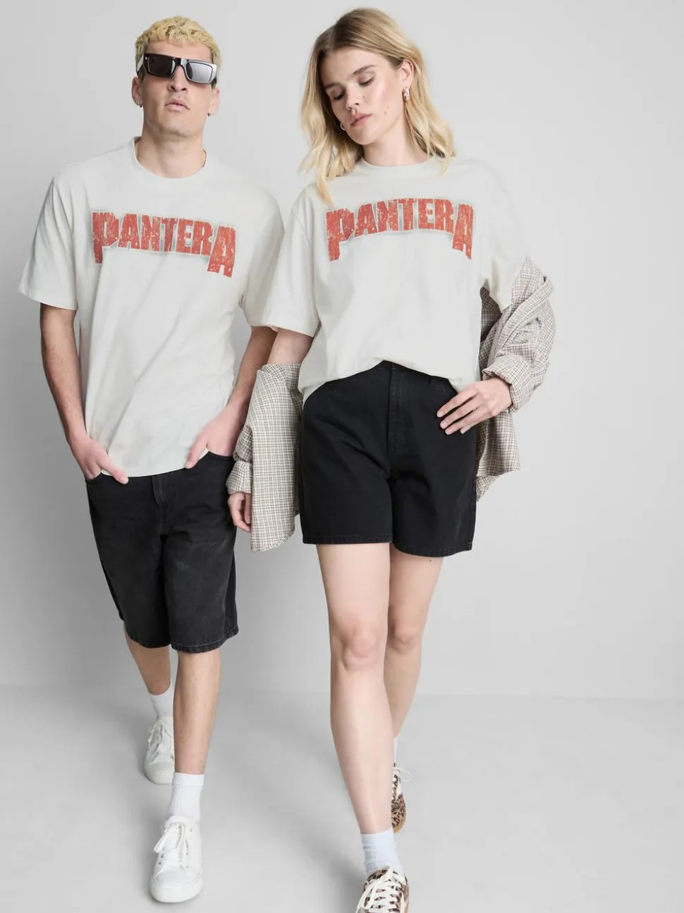 „Pantera“ T-Shirt mit Grafik
