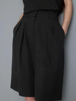 Plissierte Bermudashorts