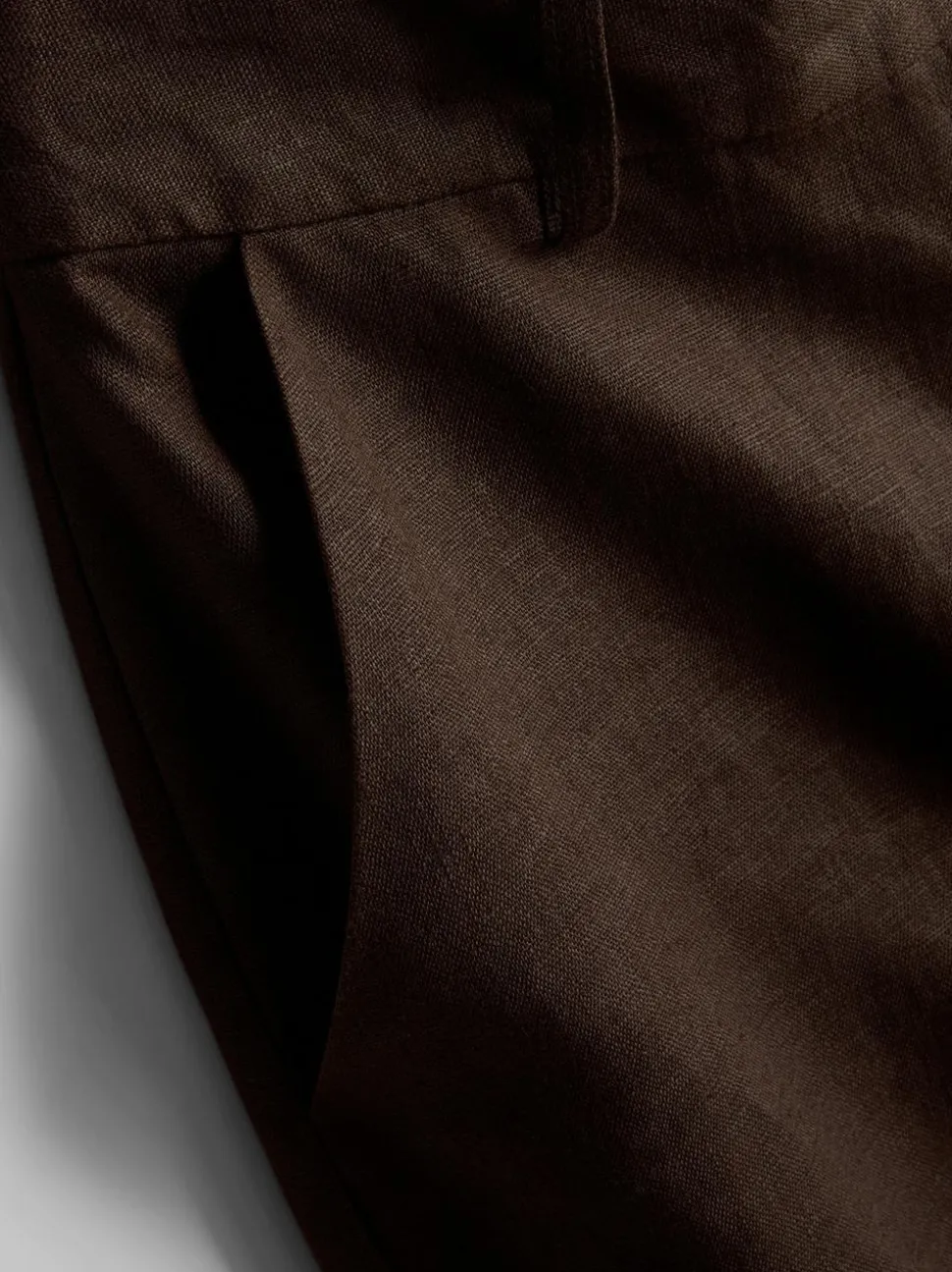Plissierte „The Edit“ Bermudashorts aus Leinen