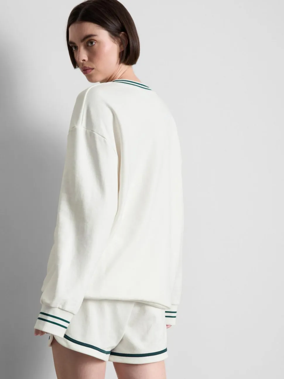 „Prince“ Sweatshirt mit V-Ausschnitt und hohem Baumwollanteil