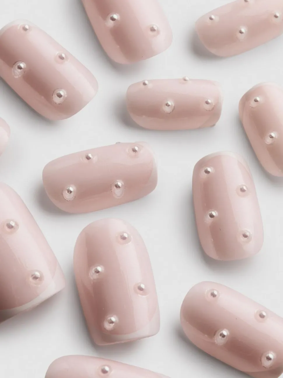 PS... Pro Glänzende, mandelförmige Kunstnägel mit Gel-Effekt