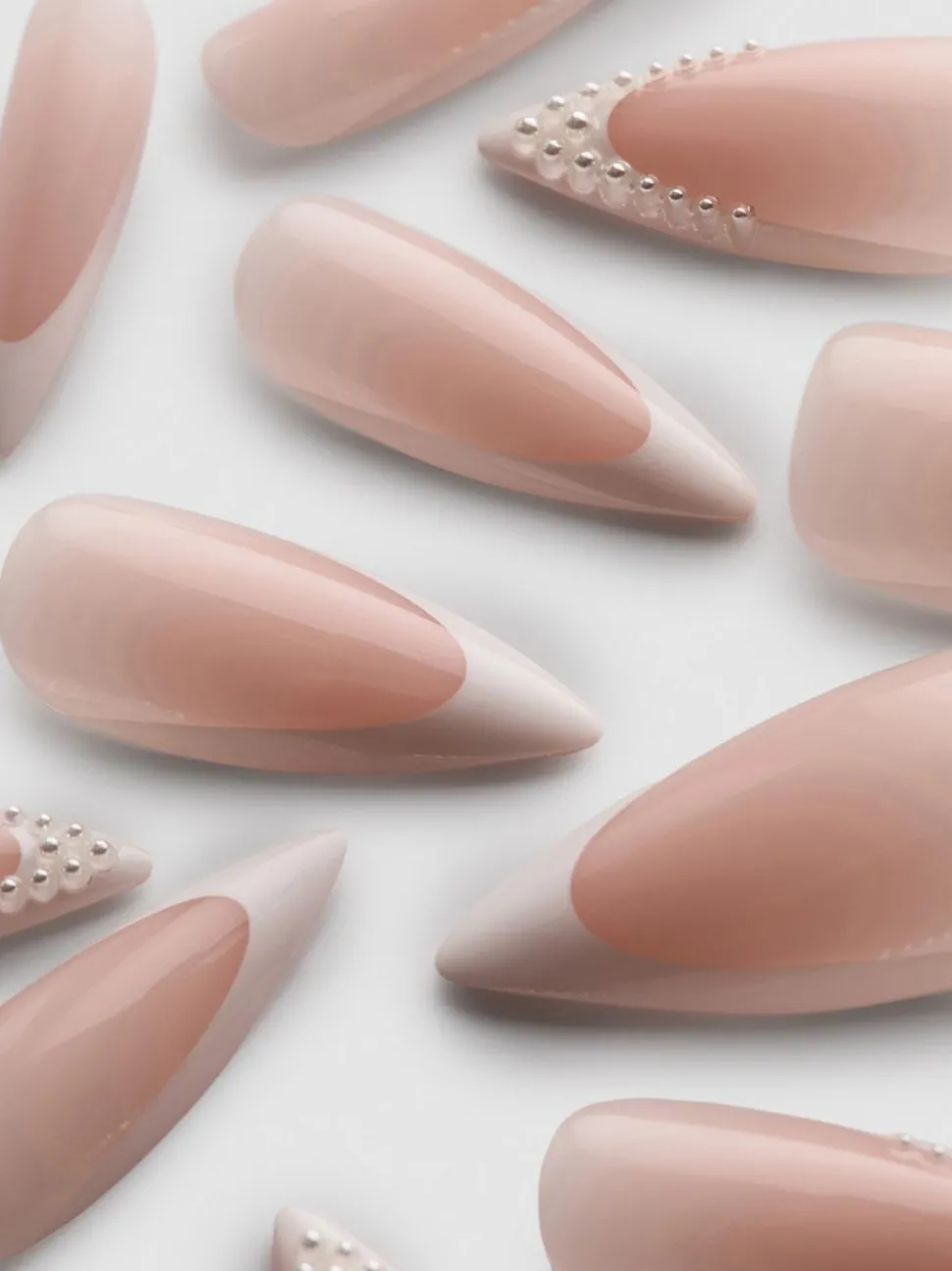 PS... Pro Lange Stiletto-Kunstnägel mit Kunstperlen und Gel-Effekt