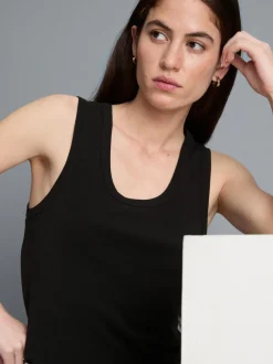 Racerback-Tanktop mit U-Ausschnitt