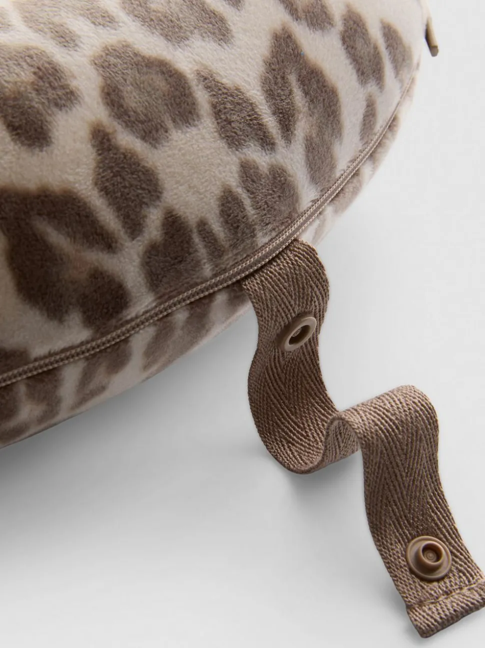 Reise-Nackenkissen mit Memory-Schaum und Leopardenmuster