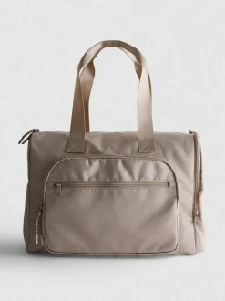 Reisetasche mit mehreren Reißverschlussfächern