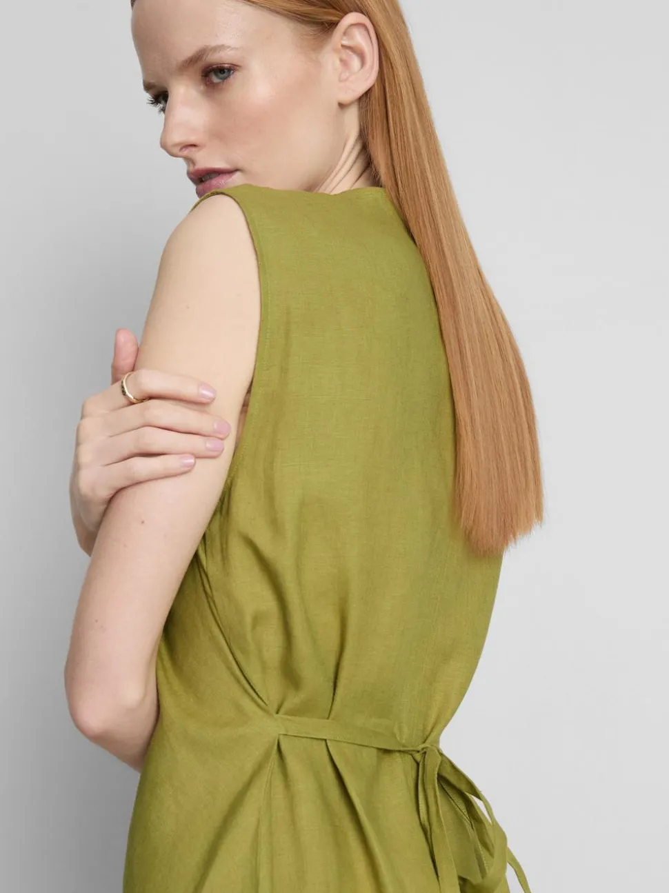 Ärmelloses „The Edit“ Leinen-Midikleid