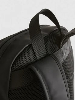Rucksack mit Reißverschlussfach