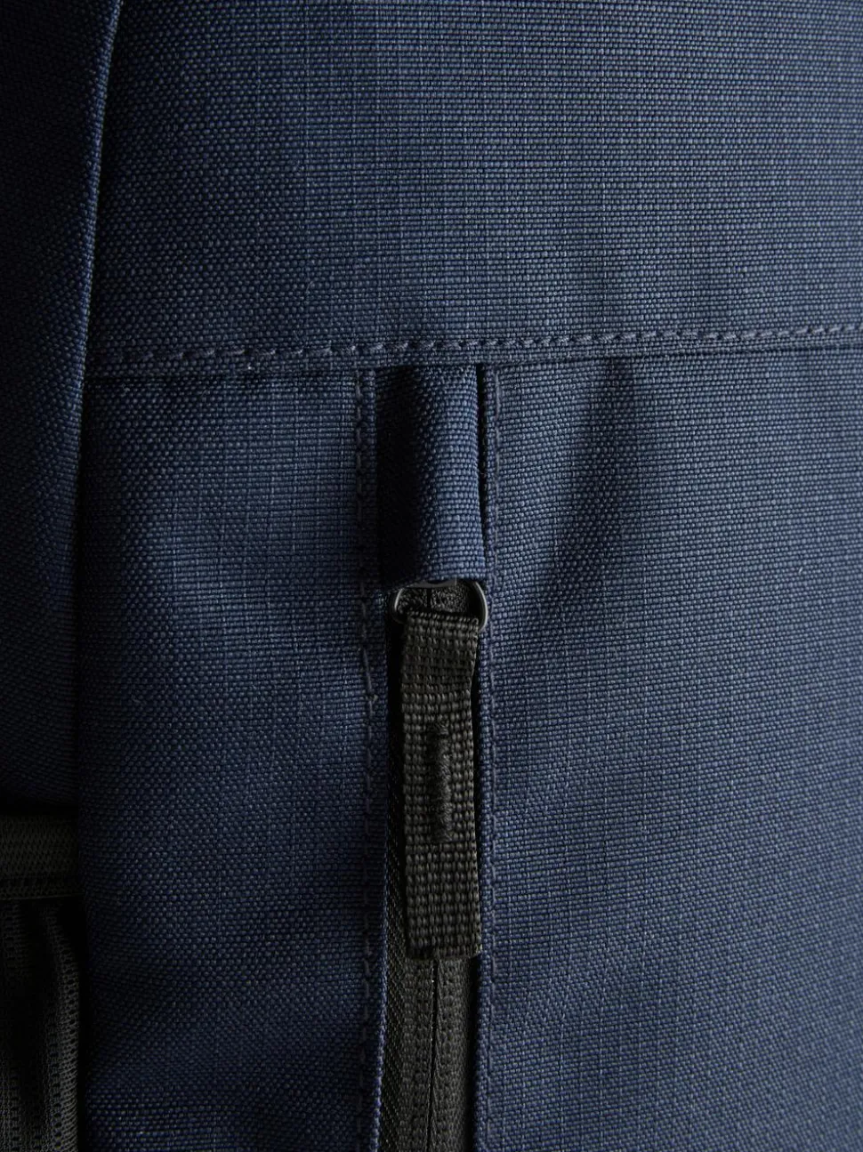 Rucksack mit Reißverschlussfach