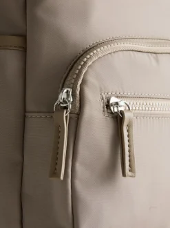 Rucksack mit Reißverschlussfach