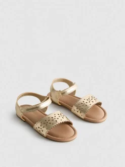 Sandalen in Metallic-Optik mit Laser-Cuts