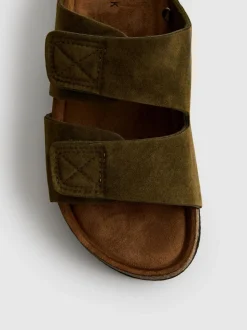 Sandalen mit dicker Sohle und zwei Riemchen