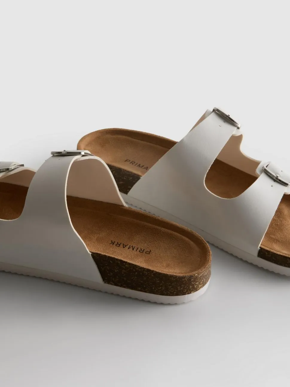 Sandalen mit Doppelschnallenriemen