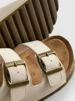 Sandalen mit doppelten Schnallenriemen