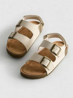 Sandalen mit doppelten Schnallenriemen