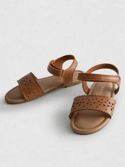 Sandalen mit Laser-Cuts