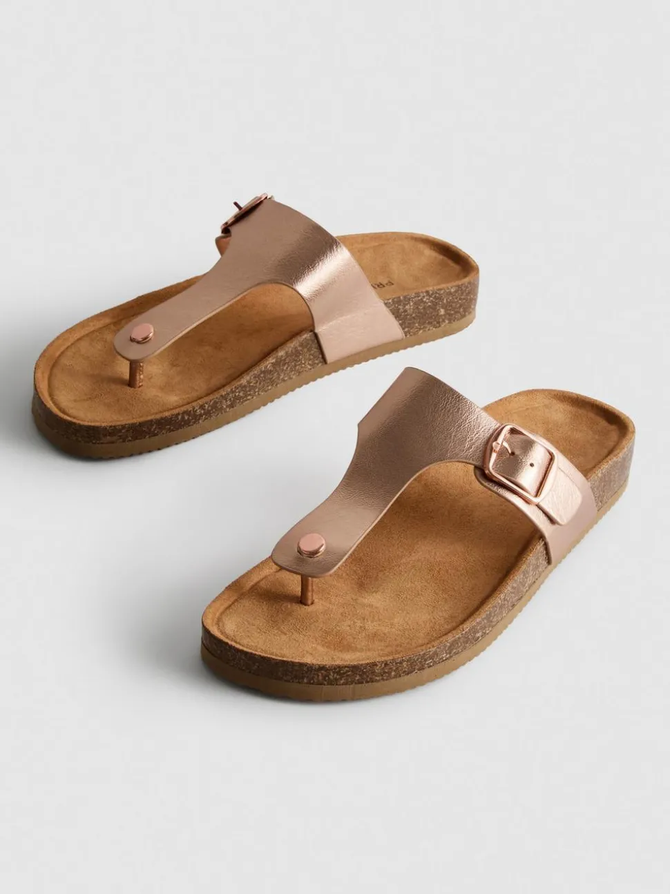 Sandalen mit Schnalle und T-Steg