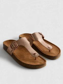 Sandalen mit Schnalle und T-Steg