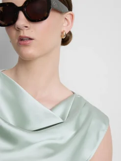 Satin-Bluse mit Wasserfallausschnitt
