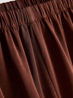 Satin-Shorts mit Spitzenbesatz